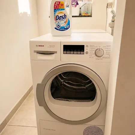 200qm Traum-wohnung Mit Vielen Extras *